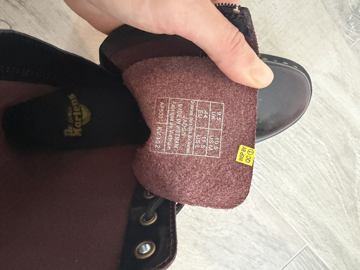 Dr. Martens Chaussures femmes: Doc Martens, bordeaux, Gr.44 – Neuf (Voir description) à Châbles FR par celine61 1