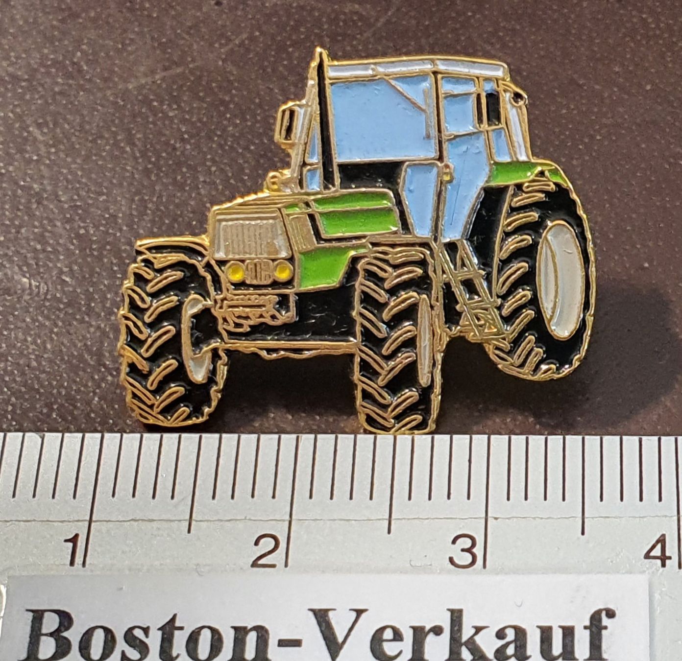 Deutz Plaketten & Abzeichen: 107 - Pin Landmaschine Traktor Treker: Deutz? – Gebraucht aus Reinach BL von Boston-Verkauf 1