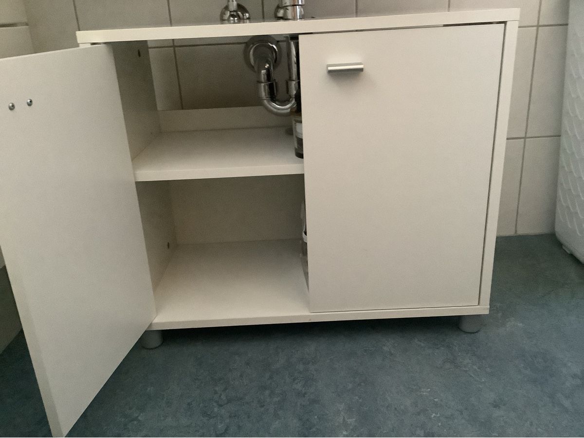 Spiegelschränke: Waschbeckenunterschrank – Gebraucht aus Chur von jk.84 2