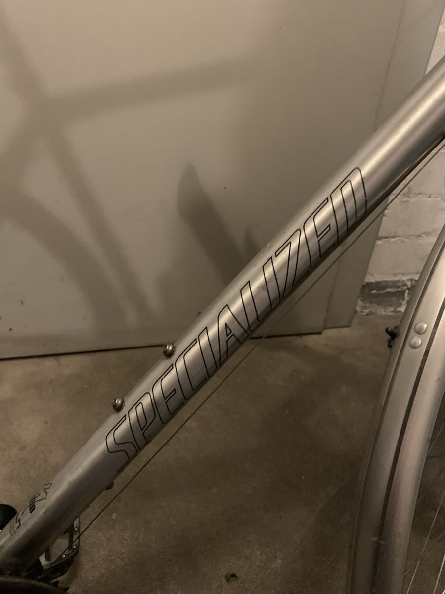Specialized Biciclette: specialized sirrus pro road bike – Usato da Ostermundigen venduto da lucy.walsh 3