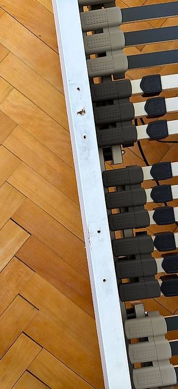 Lits: Gratis Bettrahmen 90x200 – D'occasion à Bern par dexter123 1