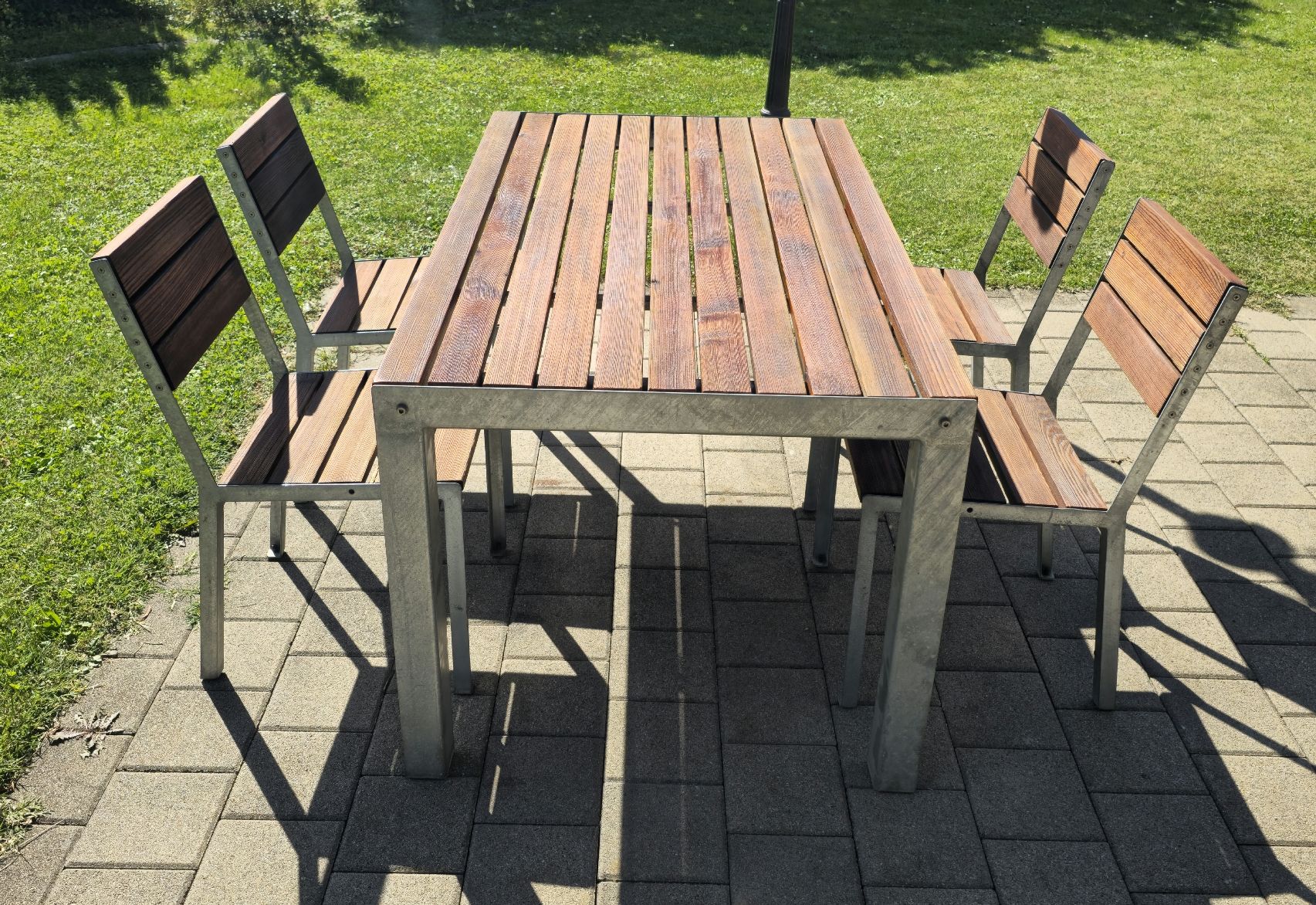 Tavoli: Designklassiker Gartenmöbel Set Reichenberg Weiss – Usato da Etzgen venduto da VierRingeA6 1
