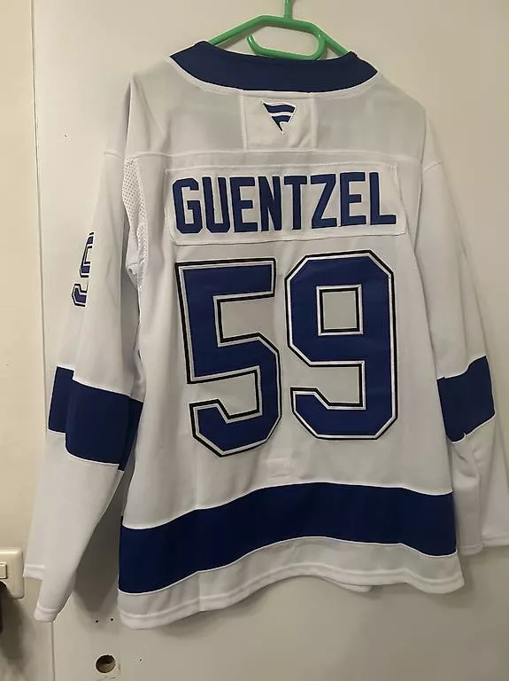 Maillots de corps & Pantalons: TB Lightning #59 Guentzel Jersey – D'occasion à Effretikon par PrimeTimeB 1