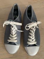 Sneakers NEU