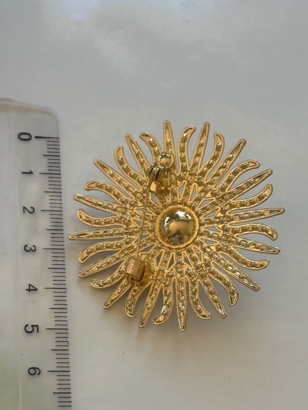 Spille & Fermagli: Luxus Elegante  Brosche Farbe: Gold – Nuovo (secondo la descrizione) da Biel-Bienne venduto da Roserosse13 6