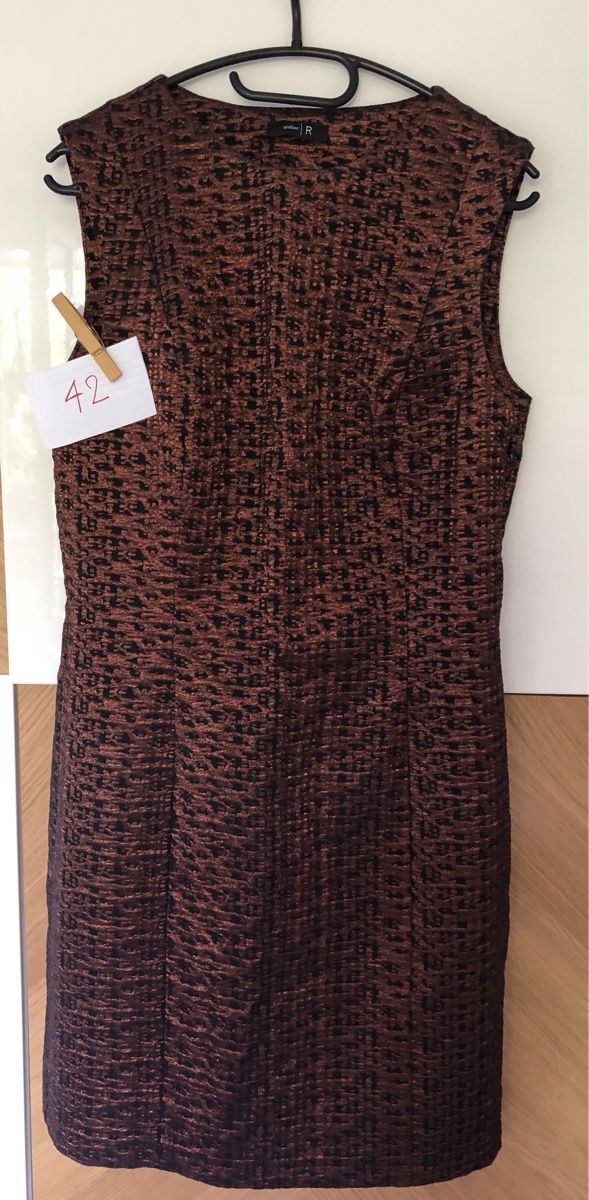 Vestiti: robe en brocard taille 42 – Nuovo (secondo la descrizione) da Genève venduto da fra_f685