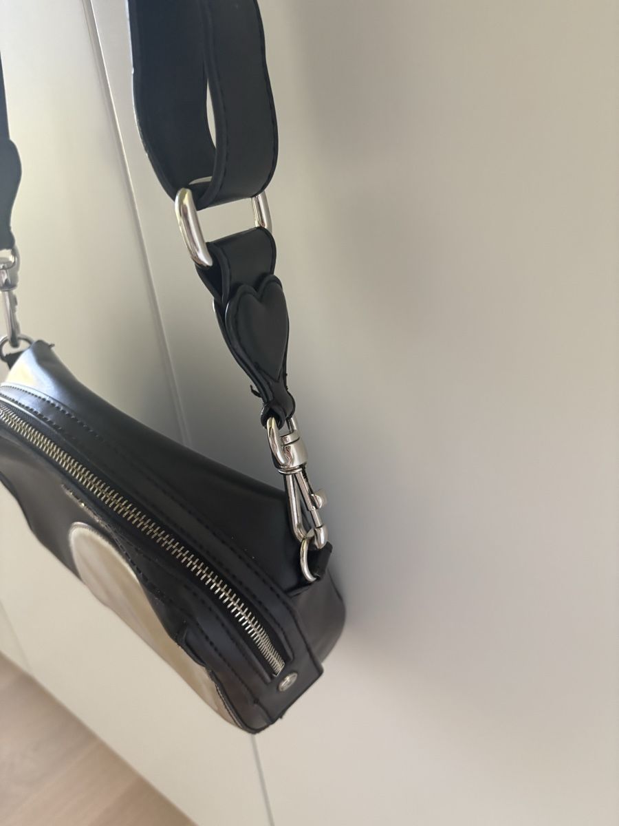 Moschino Sacs femmes: Moschino Tasche – D'occasion à Grabs par lin_qd5b 5
