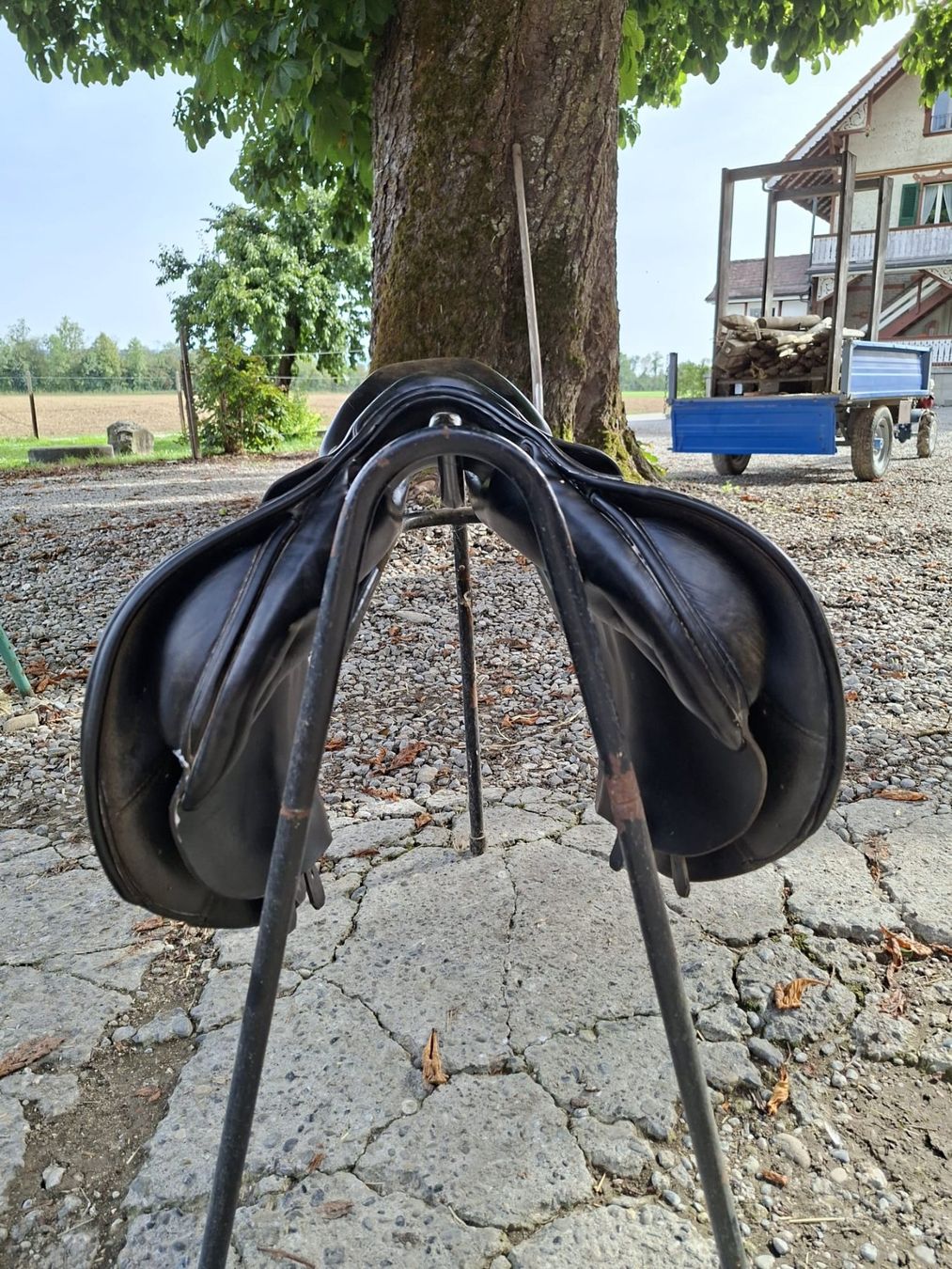 Selles, accessoires: Springsattel Prestige Roma – D'occasion à Worben par Wizzy 1