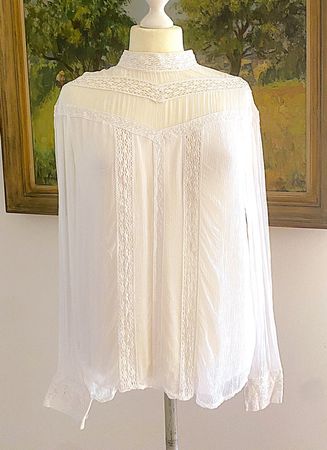 MAJE weisse écru Spitzen Bluse Viscose Baumwolle Gr. 2= 36 S