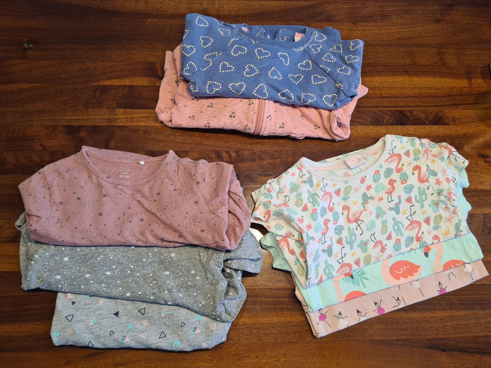 Lotti & Set di vestiti: Grosses Mädchen Kleider Set Grösse 86 – Usato da Thun venduto da PiC 1