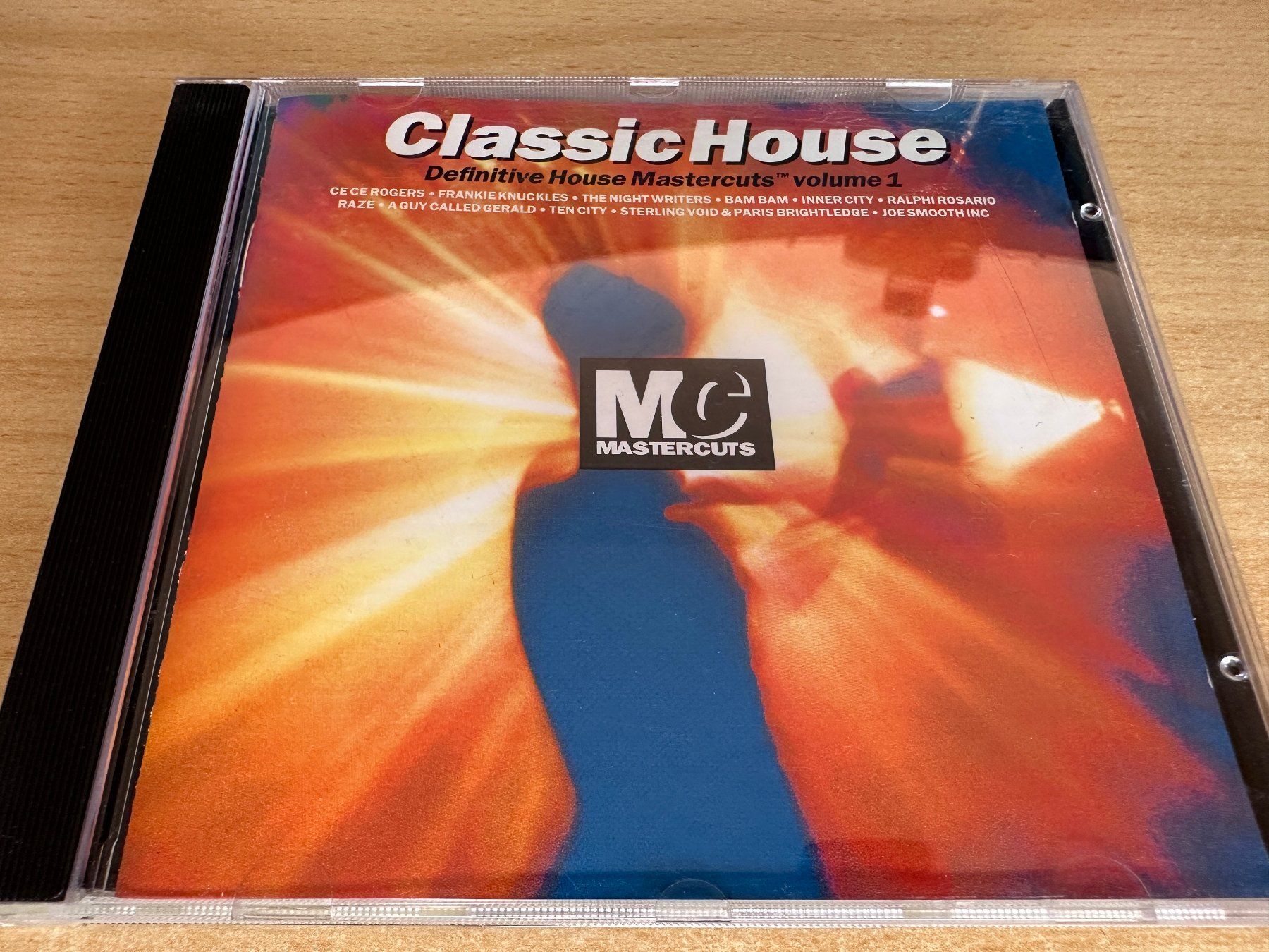 CD: J0 Various – Classic House Mastercuts Volume 1 – Usato da Rikon im Tösstal venduto da Alpenmutz