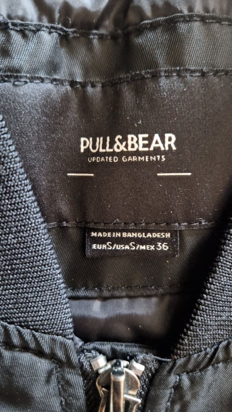 Pull&Bear Vestes: Bomberjacke PULL&BEAR schwarz Grösse S guter Zustand – D'occasion à Zürich par Namarmont 2