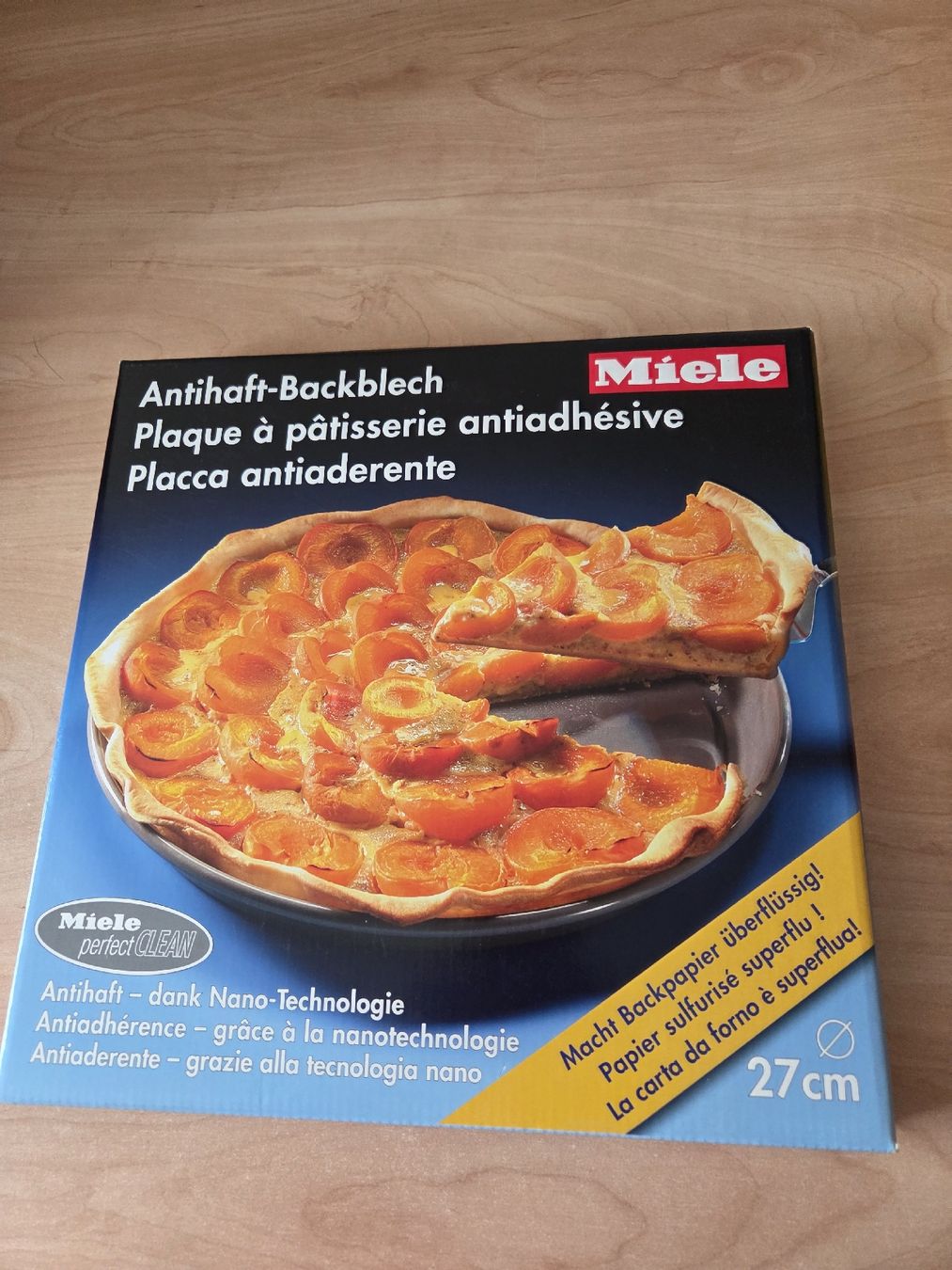 Teglie da forno: Antihaft Backblech rund von Miele Neu – Nuovo e nell'imballaggio originale da Winterthur venduto da katzen07