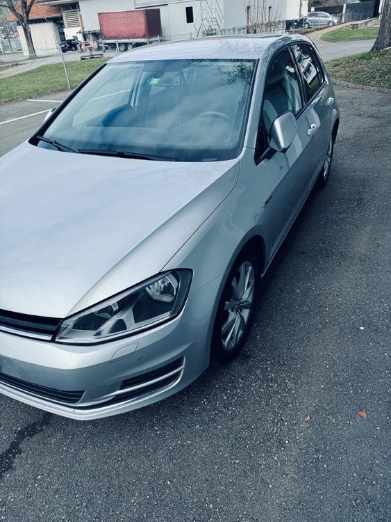 -- VW GOLF VII 2.0 TDI COMFORT DSG LOUNGE --