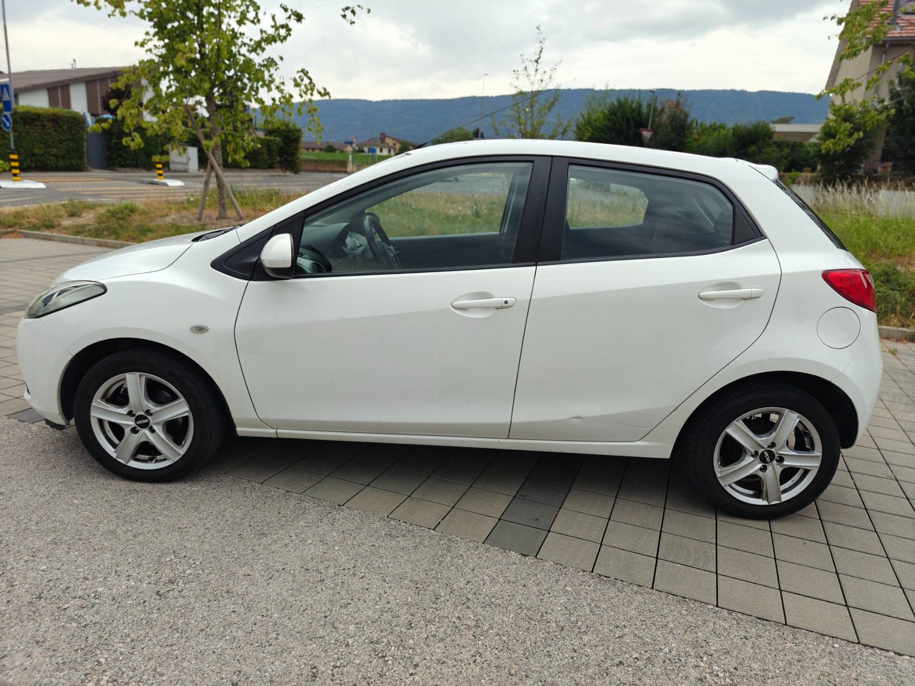 Mazda Automobili: Mazda 2 1.3 HP – Usato da Marin-Epagnier venduto da Jac00b 7