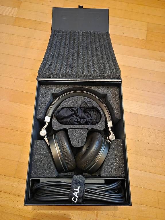 Focal Kopfhörer: Focal Spirit Classic Kopfhörer – Gebraucht aus Schellenberg von Sir_Boban