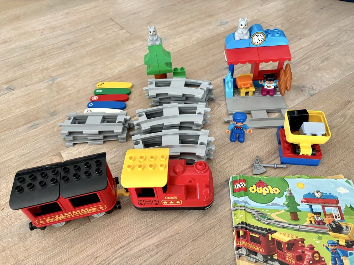 Lego Jouets: Lego Duplo Eisenbahn  – D'occasion à Russikon par Sucita
