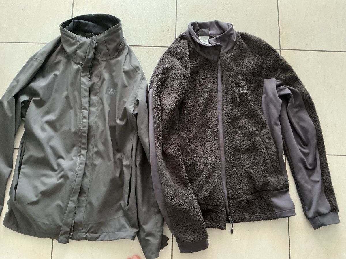 Jack Wolfskin Vestes: 2 Jacken von Jack Wolfskin – D'occasion à Derendingen par Ulrich1121