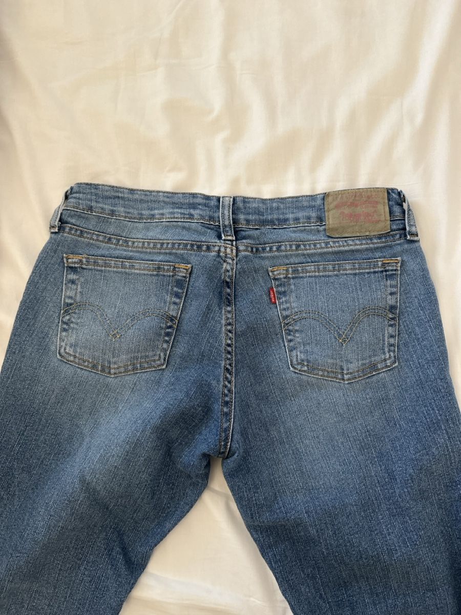Levi's Jeans: Levis Jeans Low Bootcut – Usato da Basel venduto da jane_2h95