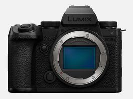Panasonic Lumix S5 II-X (Film Kit)