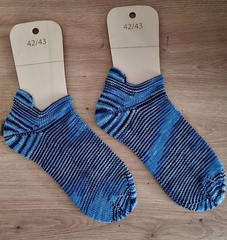 Calze: Handgestrickte Sneakersocken Gr. 42/43 – Usato da Sirnach venduto da Chade209