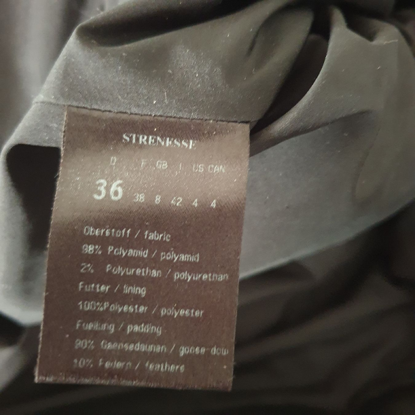 Strenesse Vestes: Strenesse, Daunenjacke Gr. 36 – Neuf (Voir description) à Frenkendorf par Moon111 5