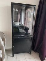 Metallschrank / Metallvitrine