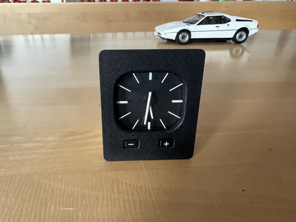 BMW Alle Autoersatzteile: BMW E30 Analog Armaturen Uhr 1 376 903 – Gebraucht aus Ruggell von Forrer1000
