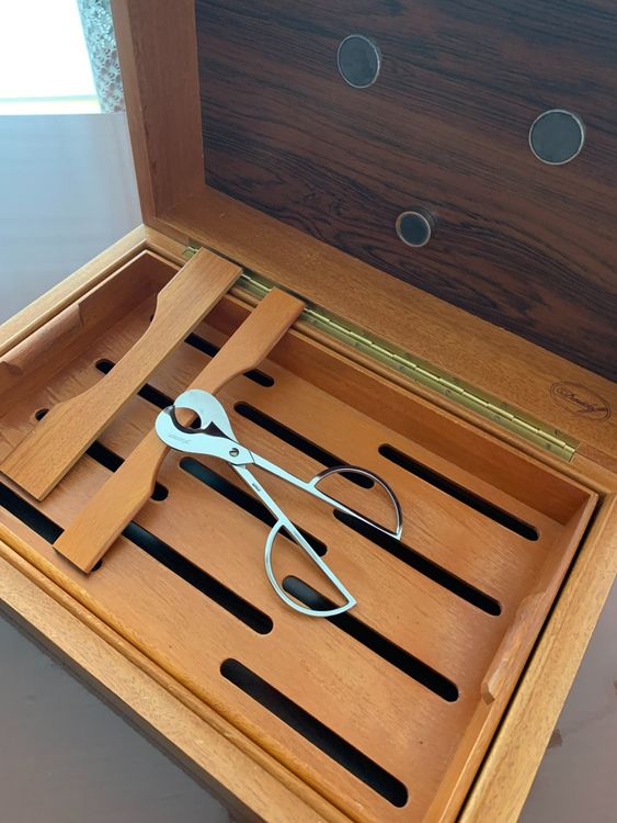 Davidoff Humidor, Original Zigarrenschere, ohne Befeuchter Kaufen auf