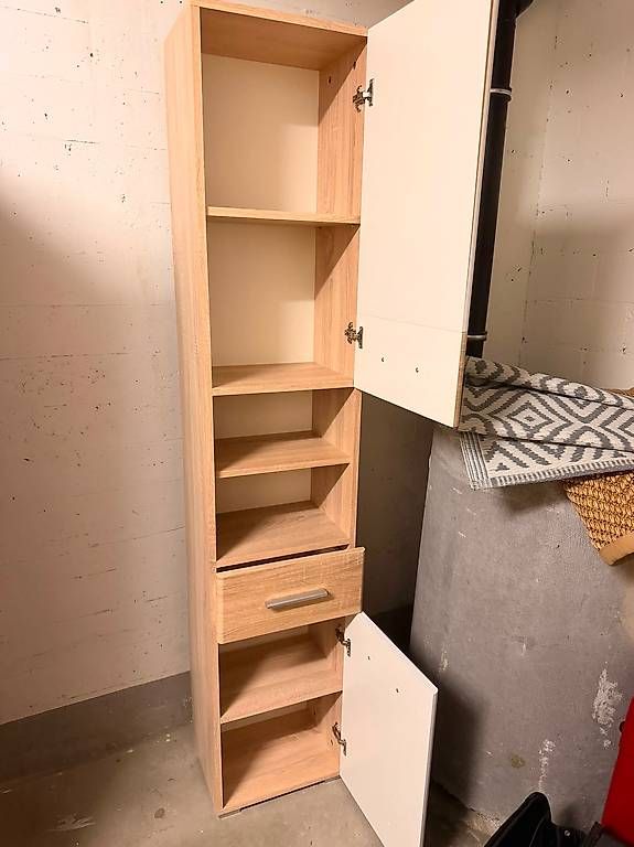 Armadi: Schrank – Usato da Birsfelden venduto da dor_9n7f 1