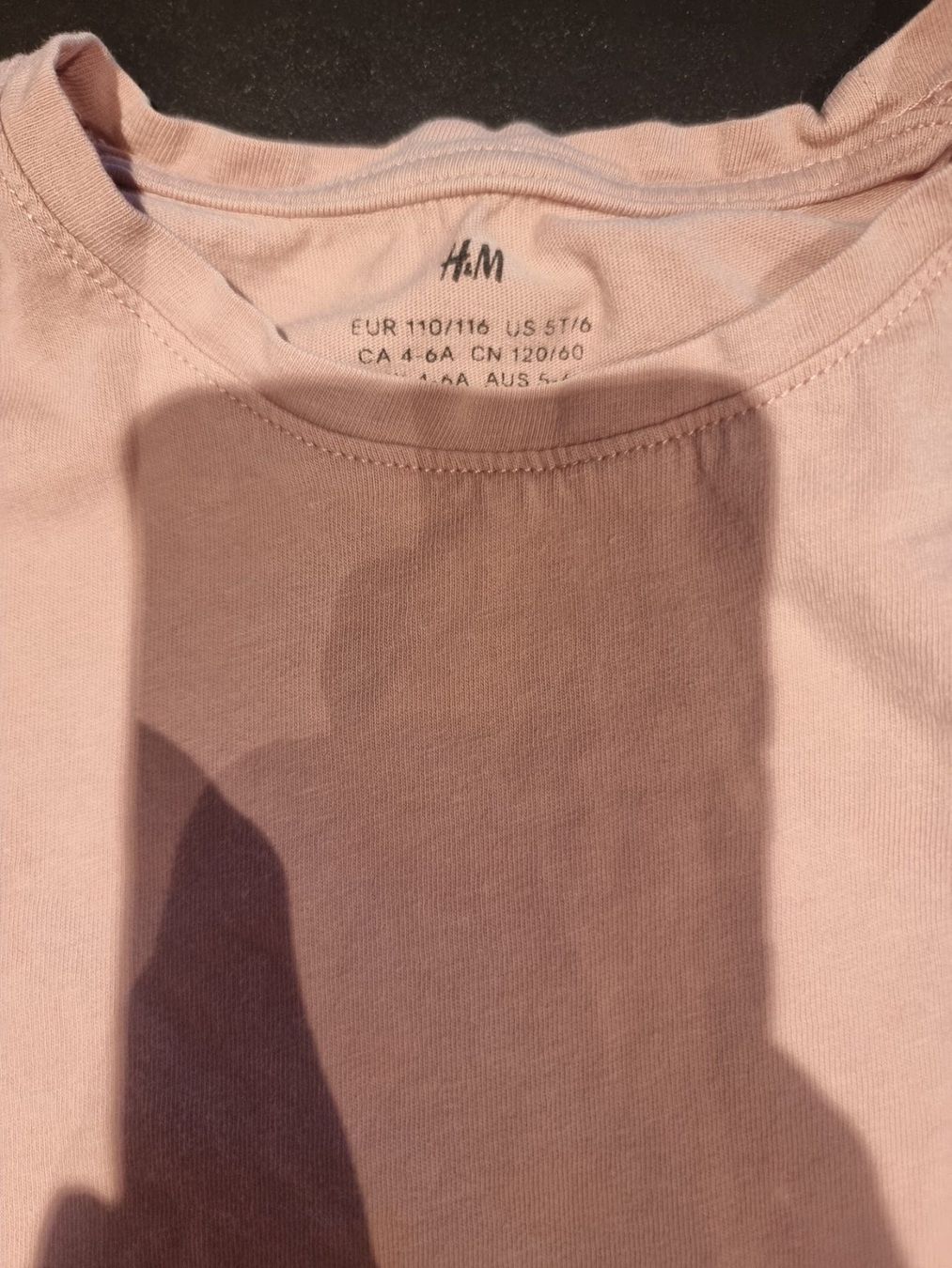 H&M Camicette, T-shirt & Top: H&M 3-er Set T-Shirts, 110/116 – Usato da Buttikon SZ venduto da Limo180 1