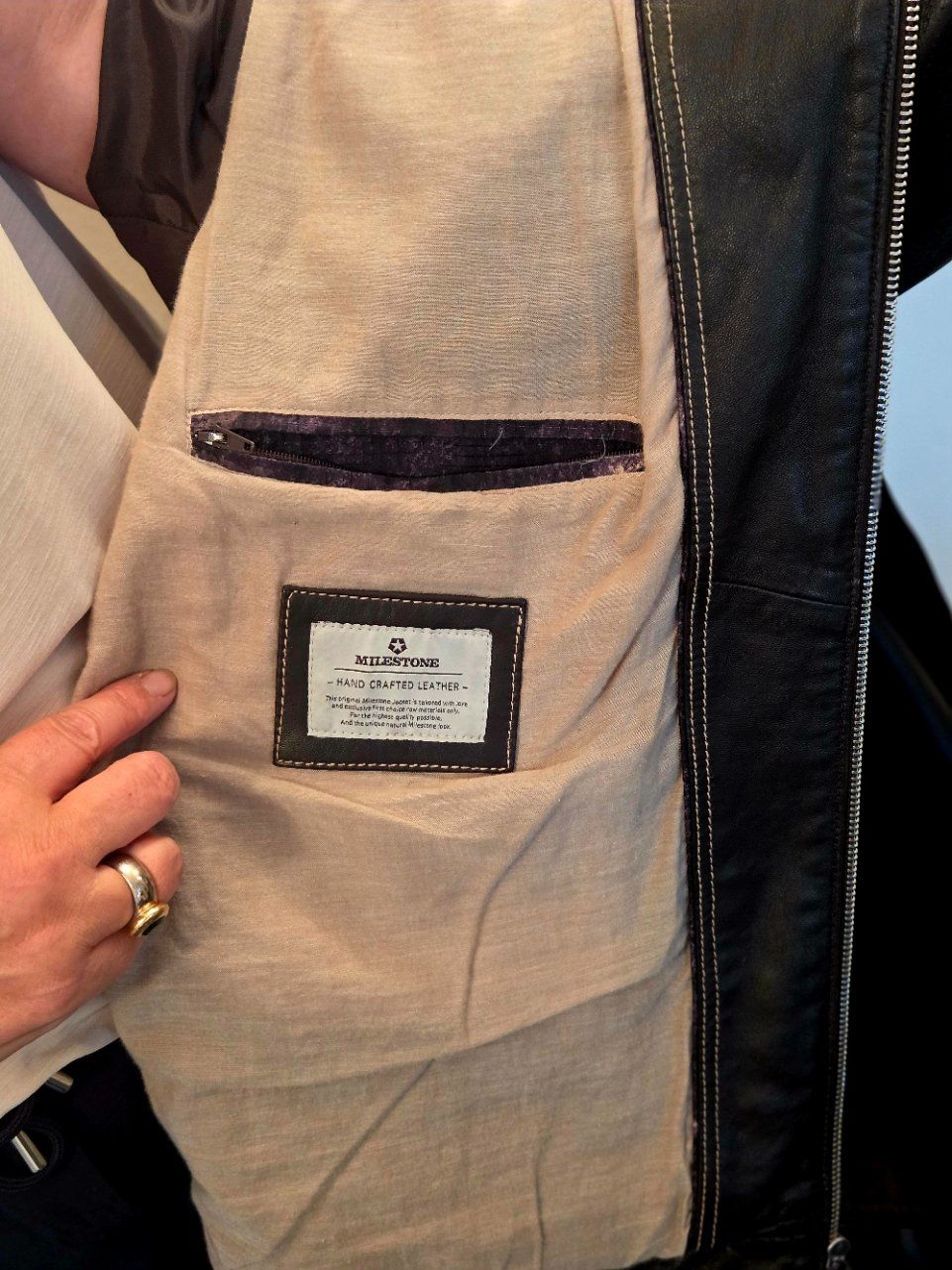 Giacche: MILESTONE Leichte Echtlederjacke Vintage Look – Usato da Naters venduto da funzla 1