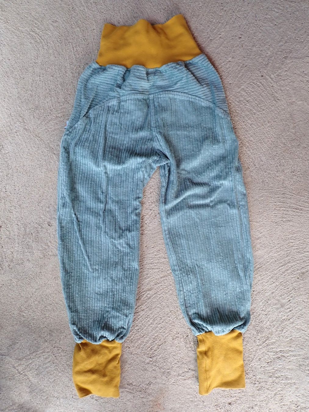 Pantaloni: Pumphose Cord 128 – Usato da Langnau i. E. venduto da chebsli 1