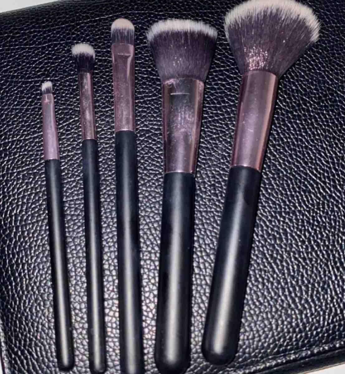 Make-up: Make-up Pinsel Set 6-teilig schwarz – Usato da Oftringen venduto da tola19