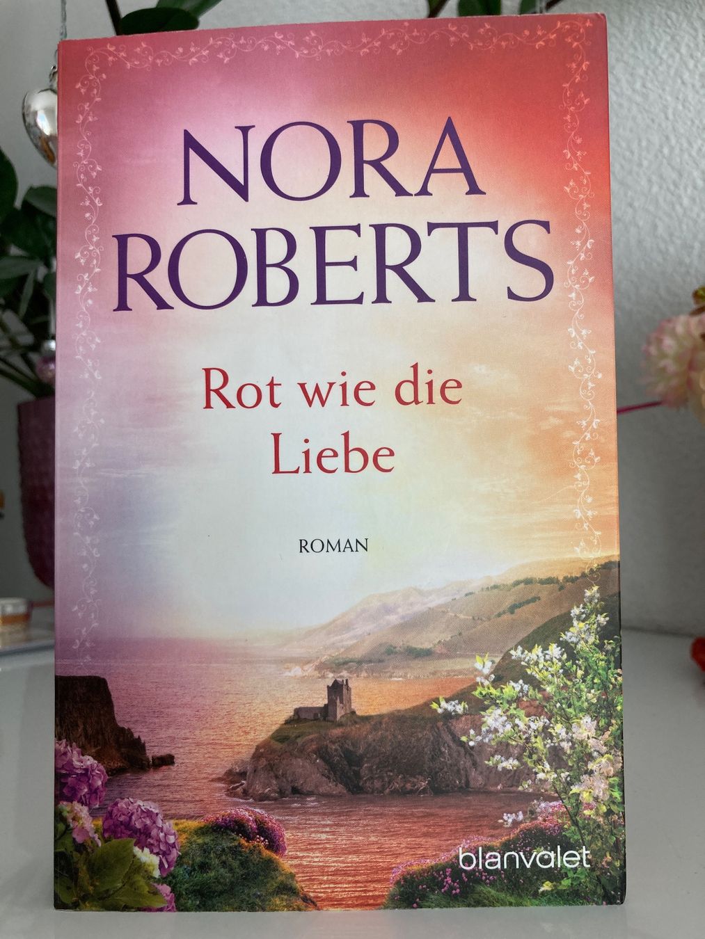 Bücher: Rot wie die Liebe   ROMAN – Gebraucht aus Frauenfeld von AlphaCentauri369