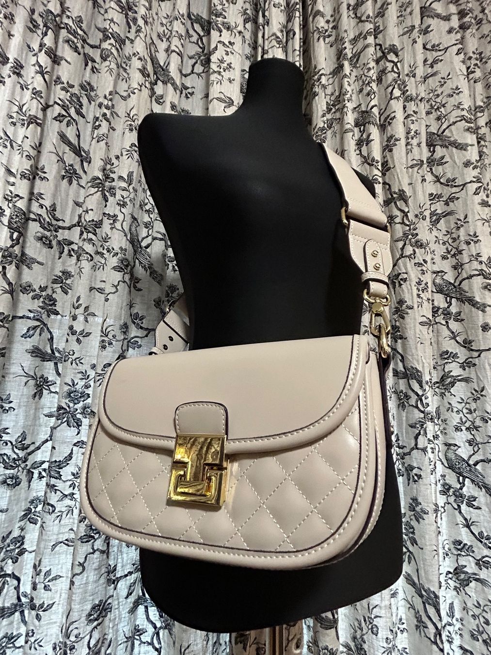 Borse da donna: SEIDENFELT BEIGE – Usato da Luzern venduto da Suneha 1