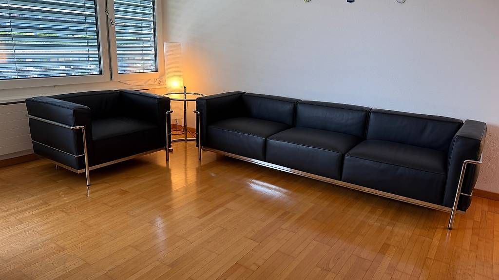 Sessel: Cassina LC3 Sessel & Sofa + ClassiCon Table – Gebraucht aus Zug von tho_b78v