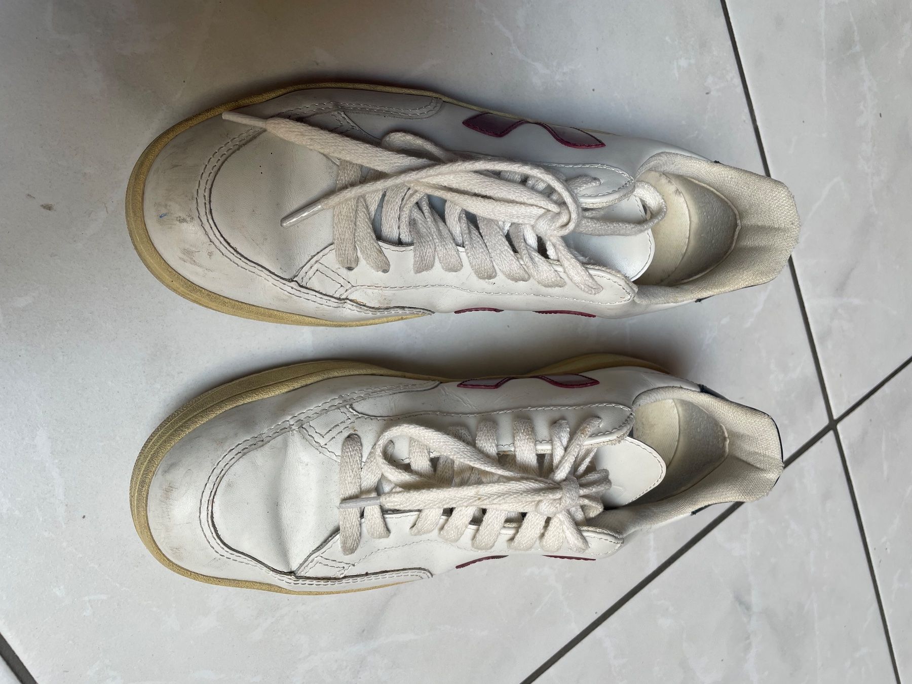 Veja Chaussures femmes: Veja Sneaker Grösse 39 – D'occasion à Malans GR par joa_pq8f 1