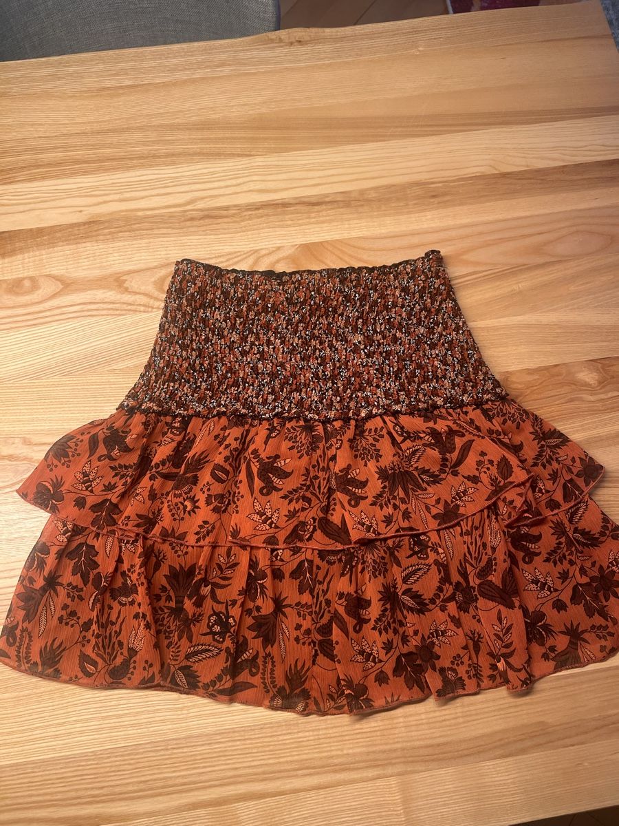 Zara Gonne: Zara skirt – Nuovo (secondo la descrizione) da Erlenbach ZH venduto da Ma.Pi
