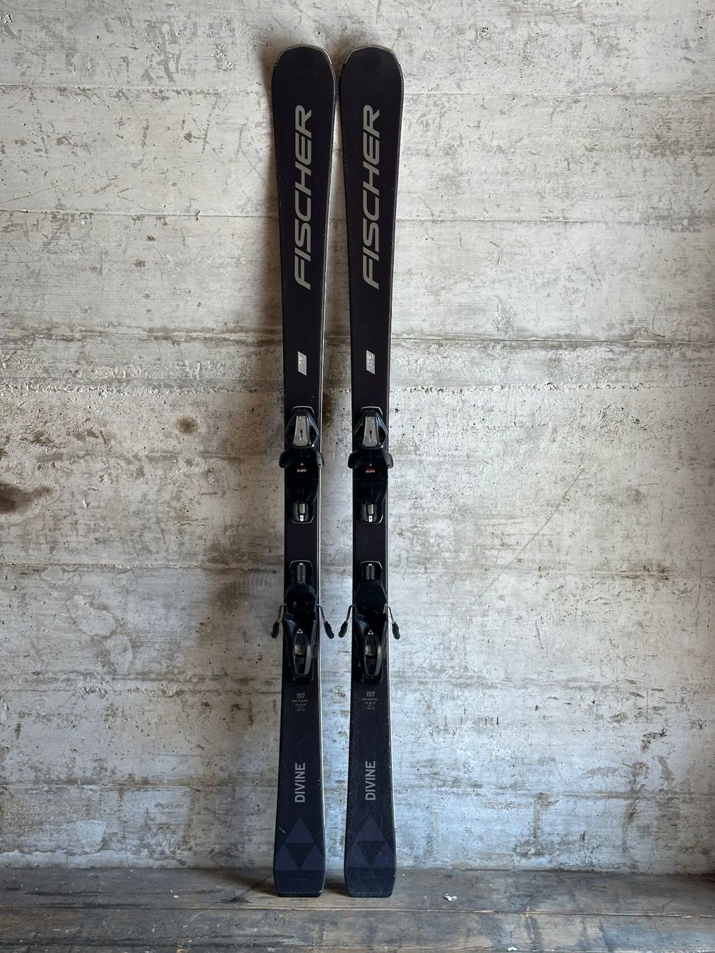 Fischer Skis: Fischer Divine Ski 157CM – Gebraucht aus Emmenbrücke von karkarkar