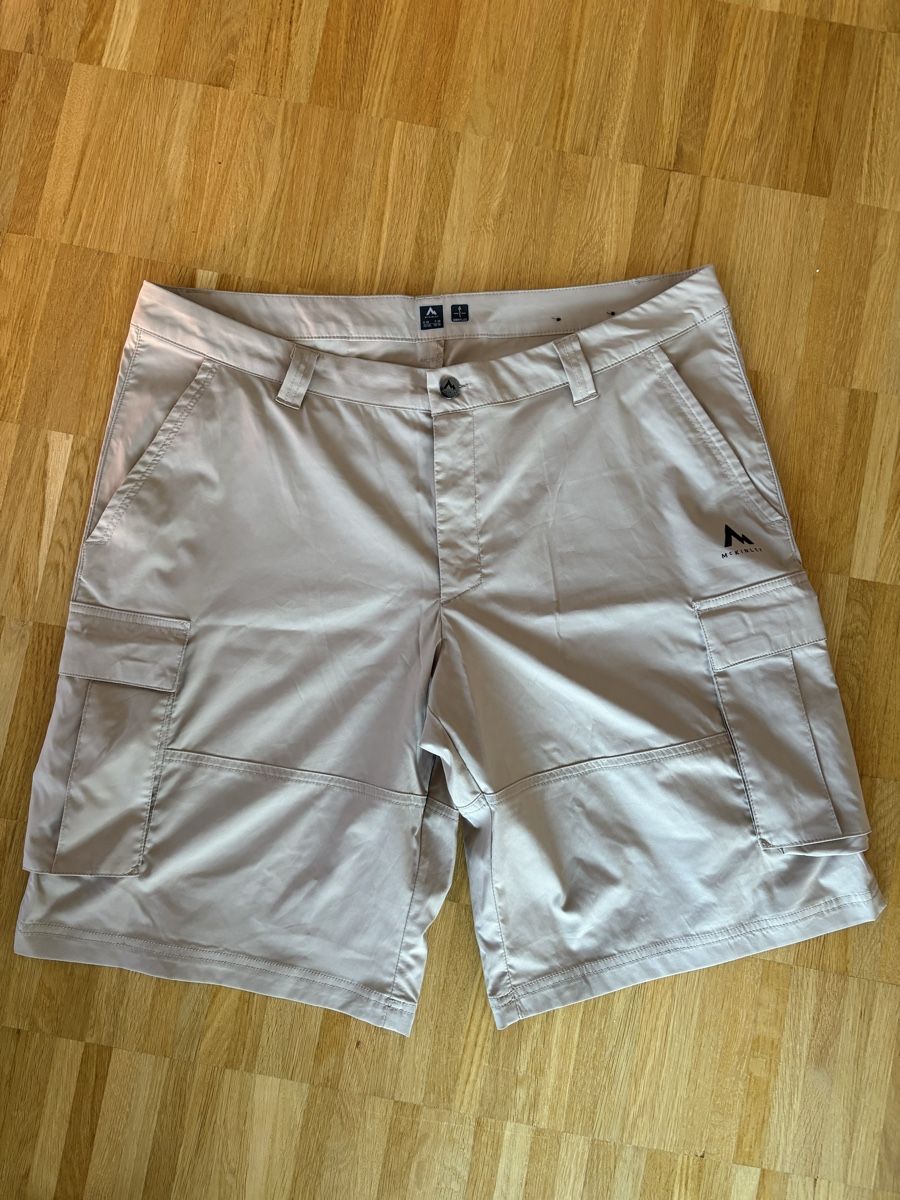 Mckinley Pantaloni: Short cargo McKinley beige  – Nuovo (secondo la descrizione) da Fribourg venduto da bappenzell