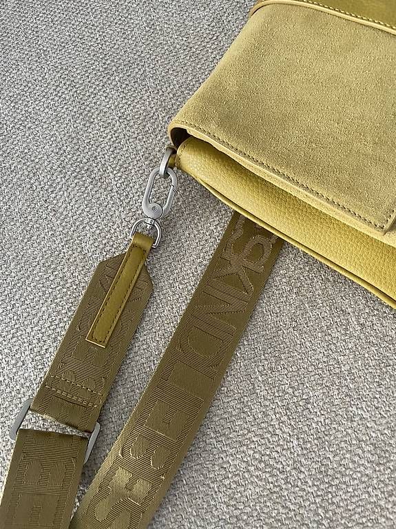 Liebeskind Altro in  Abbigliamento & Accessori: Handtasche Marke Liebeskind – Usato da Wallisellen venduto da mgb40 4