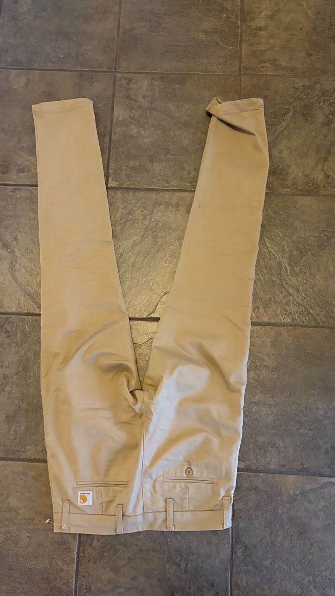 Carhartt Pantaloni: CARHARTT – Nuovo (secondo la descrizione) da Oberwil b. Büren venduto da Lex460e 1