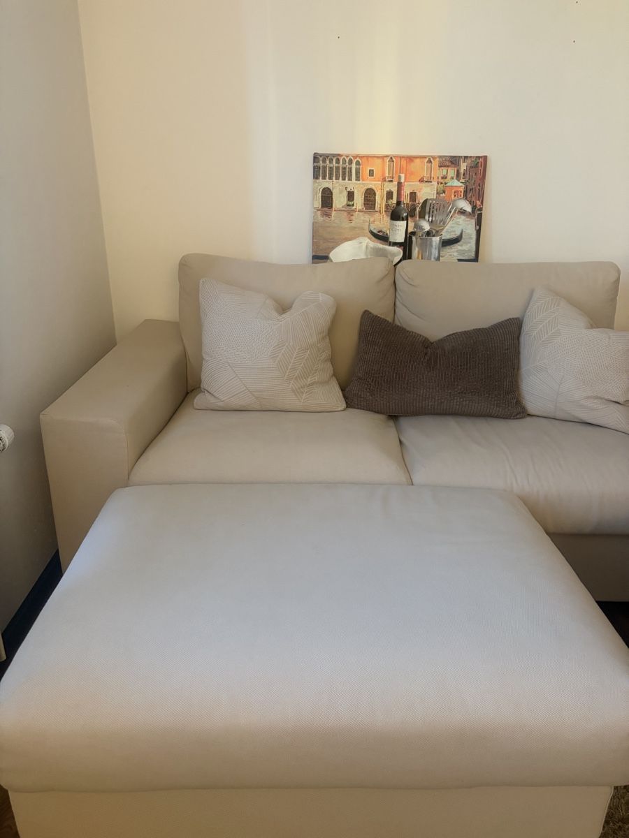 Sofas: Beiges Sofa – Gebraucht aus St. Gallen von Crolina