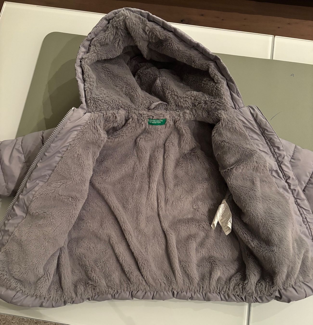 Benetton Giacche & Cappotti: Benetton Mädchen Jacke mit Kuschelfell 104 – Usato da Zollikon venduto da d_grabher 3