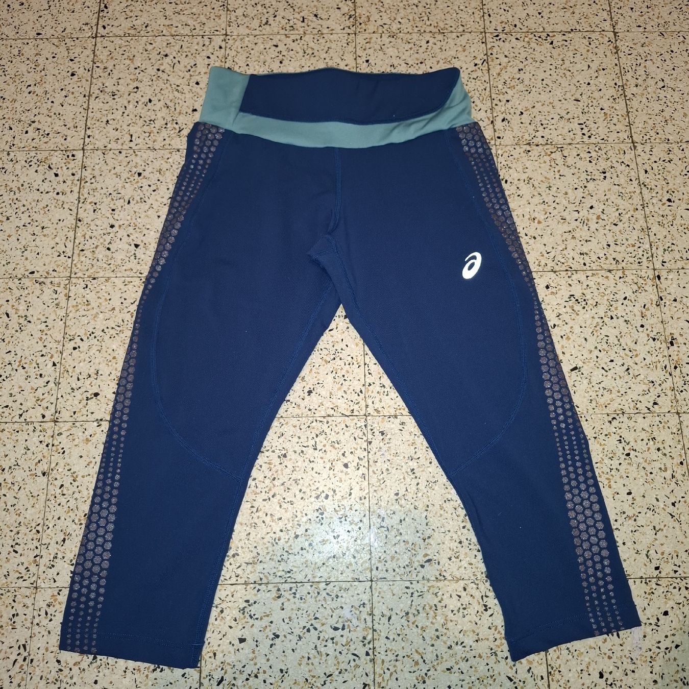 Asics Leggings: Legging de Running Asics MotionDry - XS – Nuovo (secondo la descrizione) da Le Locle venduto da QualiteExpress