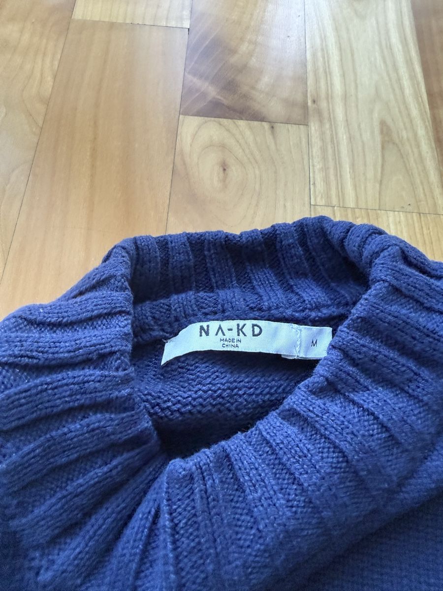 Na-kd Pullover & Sweatshirts: NA-KD Pullover dunkelblau Grösse M – Gebraucht aus Lachen SZ von ali_5xw5 2