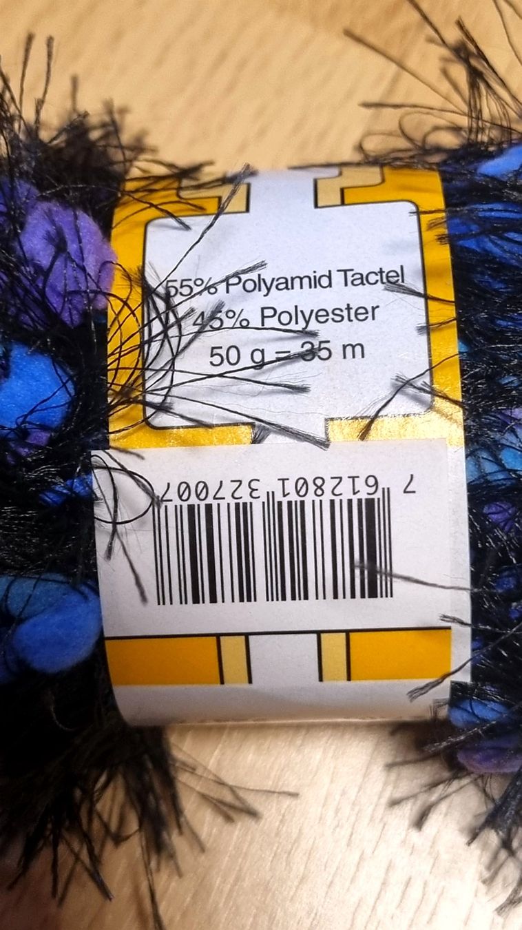Wolle: 14 Bernetta Confetti Wolle Polyester à 50g "Fancy fur"-Art – Neu (gemäss Beschreibung) aus Effretikon von lenalisa63 3