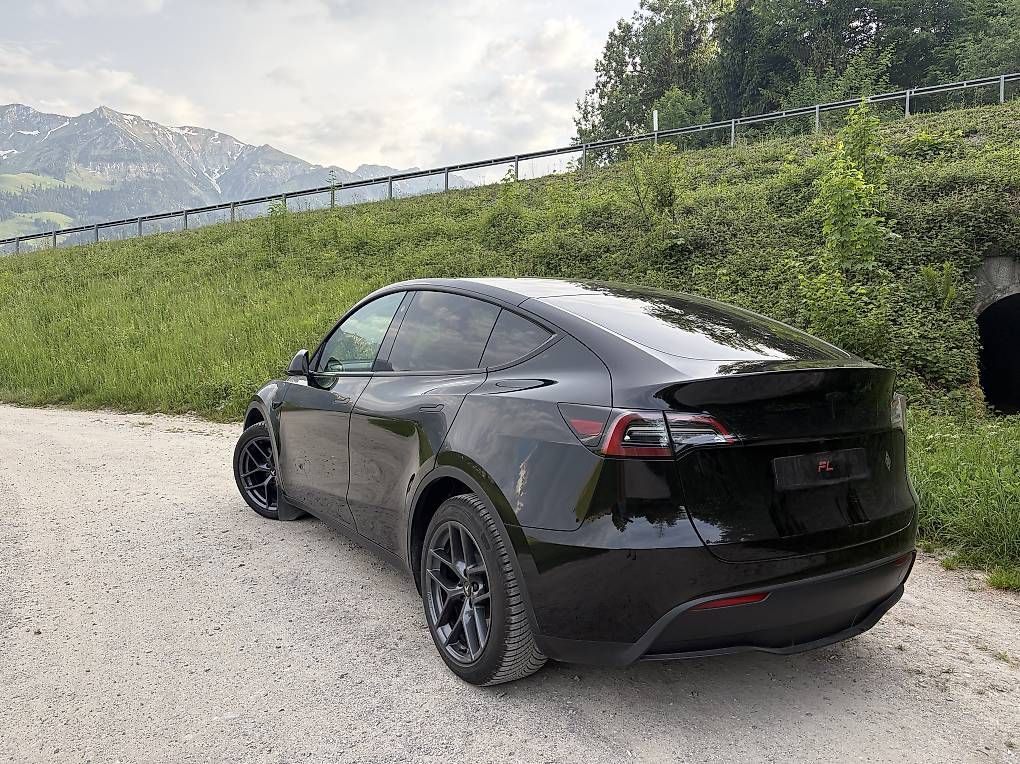 Autos: Tesla Model Y / RWD / EAP / AHK – Gebraucht aus Wattenwil von effe1976 3