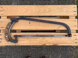 seltene antike Bügelsäge / Holzsäge